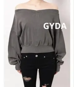 オフショル スウェット