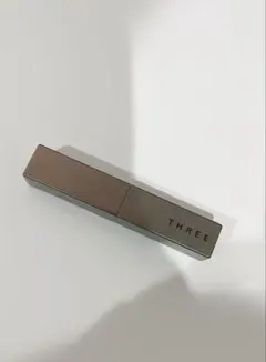 THREE ベルベットラスト リップスティック05のサムネイル