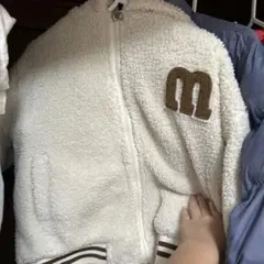 ホワイトボアジャケット mロゴ付き