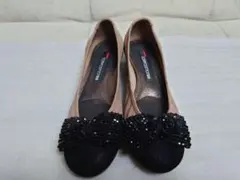 コンポジション9 リボン ビジュー付きフラットシューズ　(22.5cm)