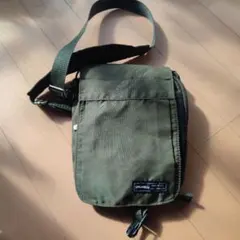 オリーブグリーン ナイロン ショルダーバッグ