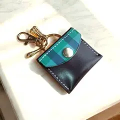 イタリアンレザー　エアタグホルダー ＆キーホルダー　グリーン系チェック　手縫い