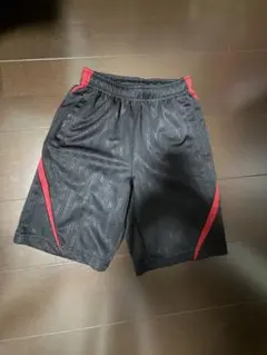 130cm 黒赤 ストライプ ハーフパンツ