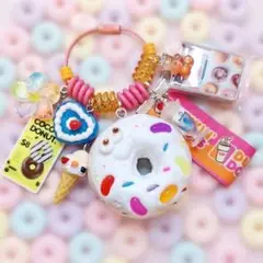 Uggoly's ユッゴリーズ キーホルダー - メルカリ