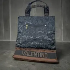 VALENTINO バレンティノ　ナイロン　トートバッグのサムネイル