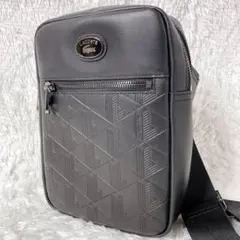 【極美品】ラコステ ショルダーバッグ モノグラム レザー ロゴ金具 ブラック