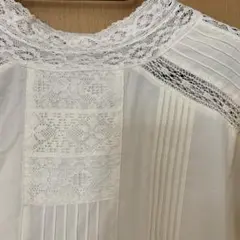 Samansa Mos Mos☘️新品タグ付き前後着スタンドレース襟ブラウス　オフ