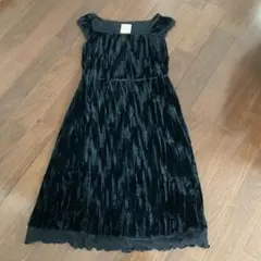 お値下げ　Sybilla　シビラ　ベロア調黒ワンピース　M