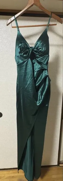 ダークグリーンスリップドレス