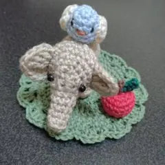 【匿名発送】ハンドメイド　編み物　あみぐるみ　ゾウ　りんご　小鳥　コースター