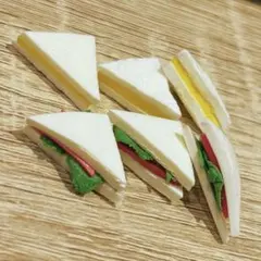 ミニチュアサンドイッチ　6個セット　分厚たまご&レタスとトマト　ハンドメイド
