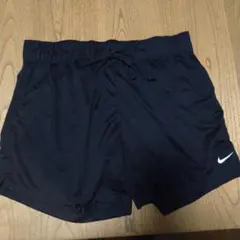NIKEレディース ショートパンツ　M 　美品