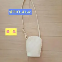 スマホショルダー美品　アイボリー キルティング