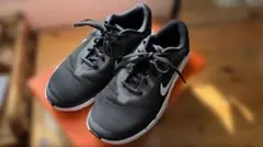 【ほぼ新品】NIKE FLEX TRAIN WIDE