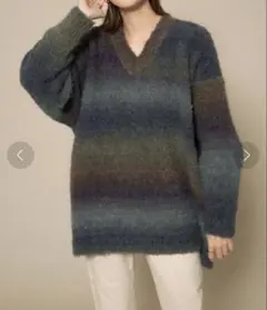 KBF カラーグラデーションニット