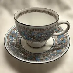 ③ 【USED美品】WEDGWOOD 17.5cm 黒壺 フロレンティーン 皿 - メルカリ
