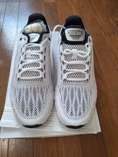 ブラック スニーカー