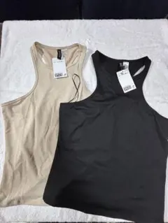 H&M タンクトップ BLACK、beige ２枚組