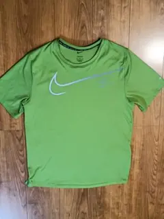 Nike ナイキ　DRI-FIT 緑色 Tシャツ ランニング