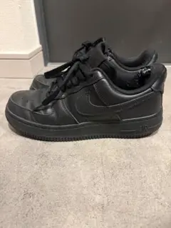 Nike Air Force 1 ブラックスニーカー