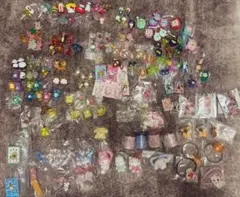 [限定値下げ中]ガチャガチャ めじるしアクセサリーまとめ売り 208個