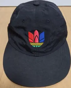 アディダス　刺繍ロゴキャップ