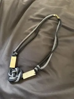 結び目デザイン ネックレス 黒・グレー