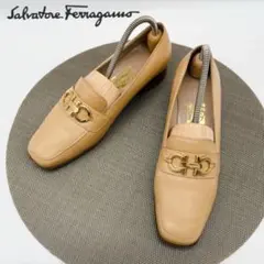 Salvatore Ferragamo ガンチーニ ローファー ベージュのサムネイル