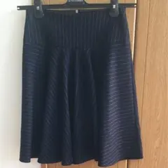 美品STRENESSEスカートのサムネイル