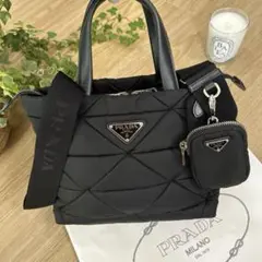 2025年最新】プラダ パデッド トートバッグの人気アイテム - メルカリ