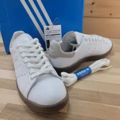 アディダス スタンスミス LUX 24cm