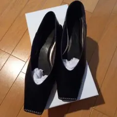 極美品　LE TALON スタッズパンプス　フラットシューズ　スクエアのサムネイル