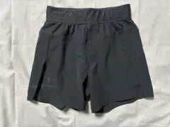 UNDER ARMOUR ショートパンツ　SM
