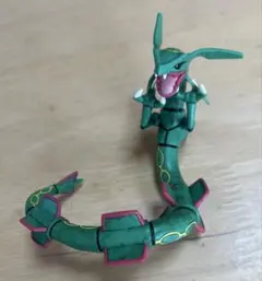 レックウザ 可動式フィギュア 緑色 約15cm