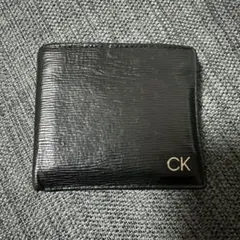 カルバンクライン　二つ折り財布　中古