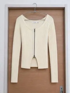 MOUSSY(マウジー) ジップアップリブトップス リブニット　アイボリー