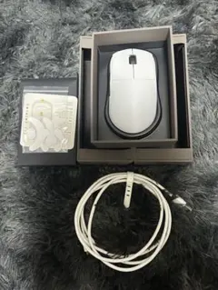 scyrox v8 サイロックス　ホワイト