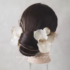 胡蝶蘭 シャンパンカラー 髪飾り／成人式 卒業式 結婚式 卒業式 ①