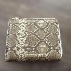 新品、未使用 A BATHING APE ヘビ柄 コインケース 開運ミニ財布