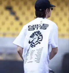 NIKE BTS コラボ Tシャツ ホワイトのサムネイル