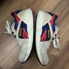 リーボックスニーカー