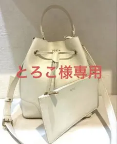 【とろこ 様専用】FURLA ステイシー　レザー　巾着　ショルダーバッグ