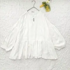 クラフトスタンダードブティック　F 白　ゆったり　体系カバー　薄手　大人可愛いのサムネイル