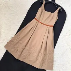 フォクシー フラワーモチーフ刺繍ワンピース 38 ウール キャメル 花柄 フレア