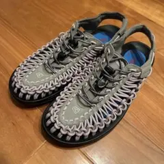 ちょこぴ様　　　　　keen UNEEK サンダル