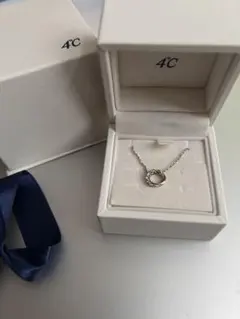 4°C ネックレス 箱・リボン付き