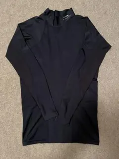 ティゴラ ハイネック長袖コンプレッションシャツ黒