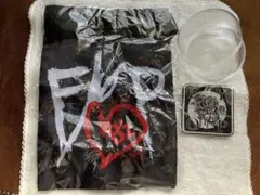 B'z FYOP 2025 ガチャ　　　　　　　　　　　　　サコッシュとワッペン