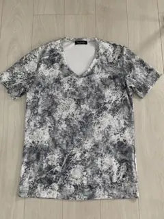 Tornado Mart Vネック Tシャツ 総柄のサムネイル