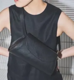 AULENTTI　ショルダーバック　ベイクルーズ　spick&span ブラックのサムネイル